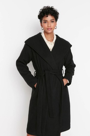 Belted Oversize Wide Collar Cachet Coat