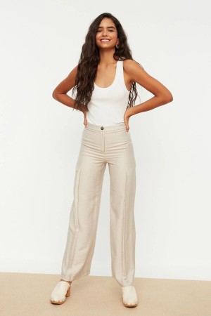 Wide Leg Trouser